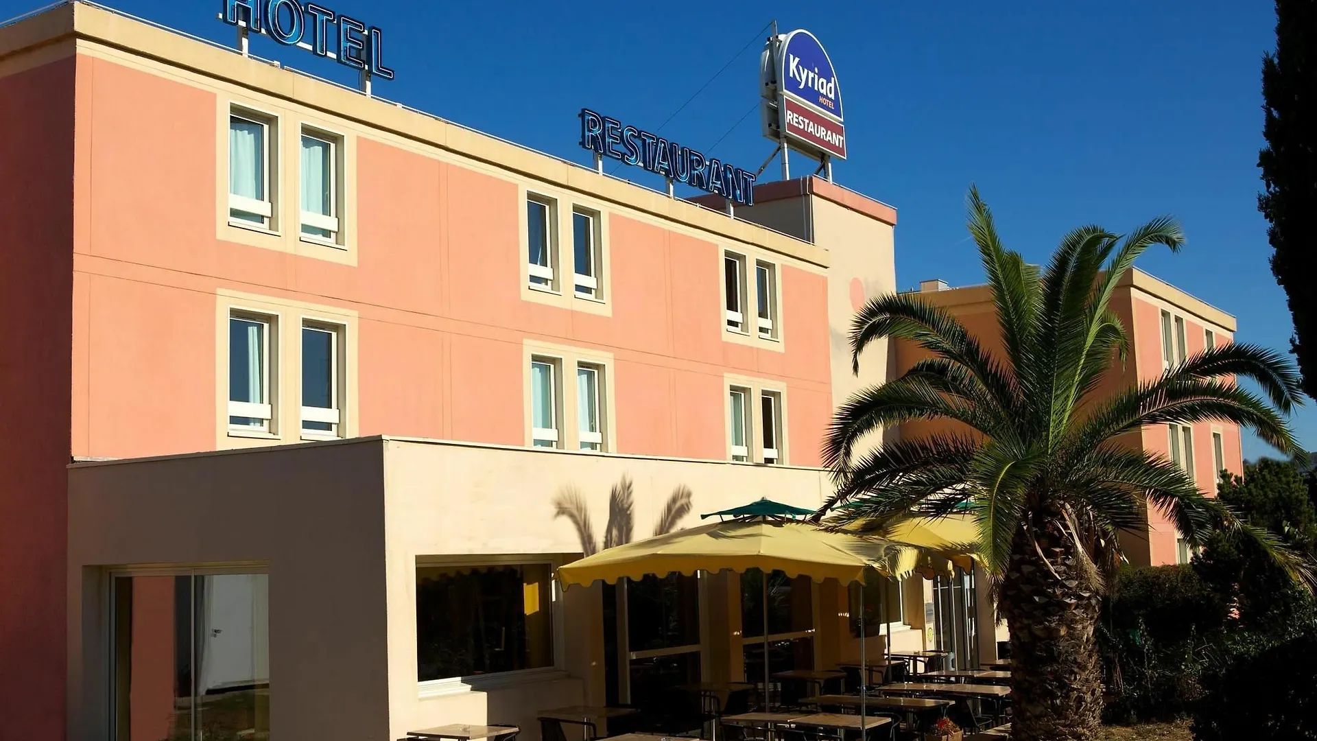 Brit Hotel Marseille Aeroport Mirabeau